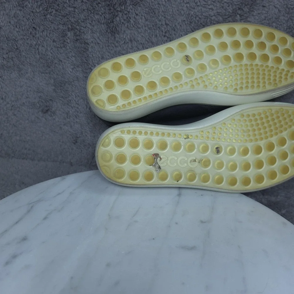 ECCO Shoes Womens Size 5 Black Leather Woven Slip On Casual Comfort 43045301001